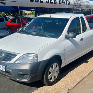 2015 Nissan NP200 1.6i A/C
