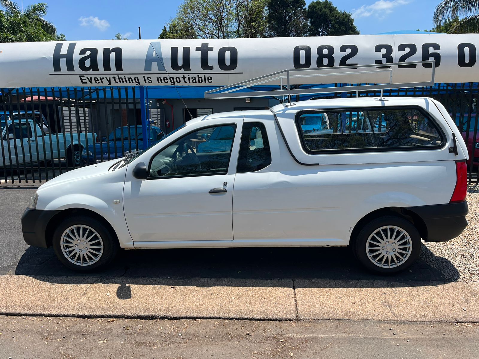 2017 Nissan NP200 1.6i A/C - Image 4