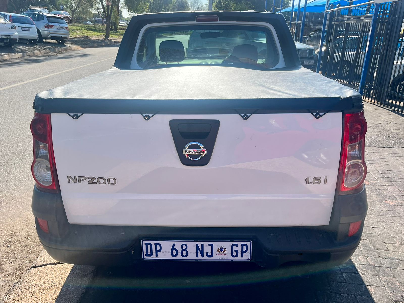2015 Nissan NP200 1.6i A/C - Image 3