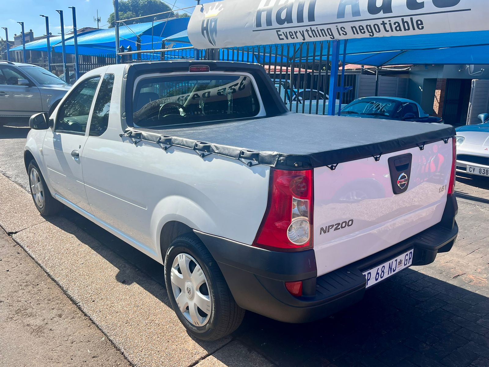 2015 Nissan NP200 1.6i A/C - Image 2
